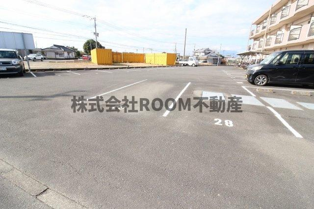 サンライズ金田の駐車場|駐車スペースもあります