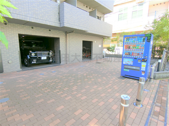 ルーブル大鳥居伍番館の外観