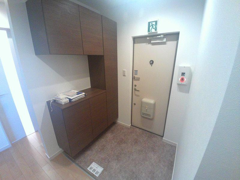 ハイツ光和の玄関