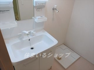 ヒルズ・レインボー　Ｂの洗面所|シャンプードレッサー