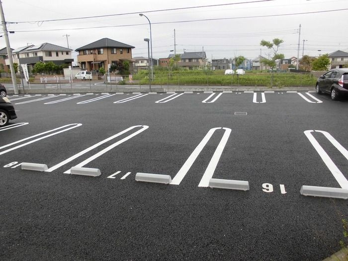 カーサ・ブリリオの駐車場