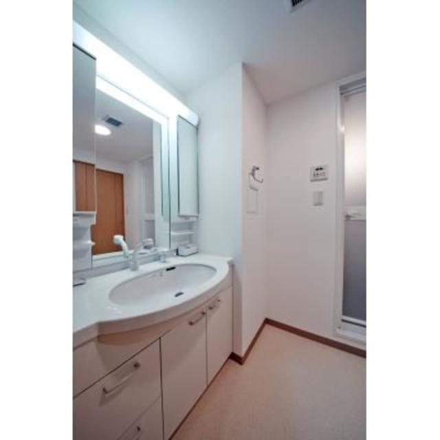 ルミエール中町の洗面所|※写真は同タイプ住戸です。