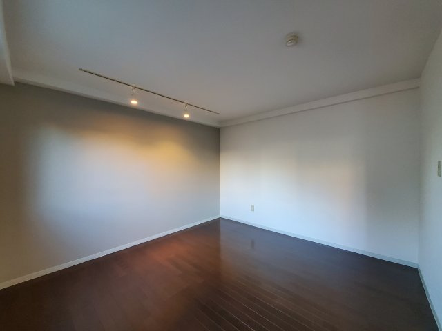 上智マンションの内装|内装は落ち着いています