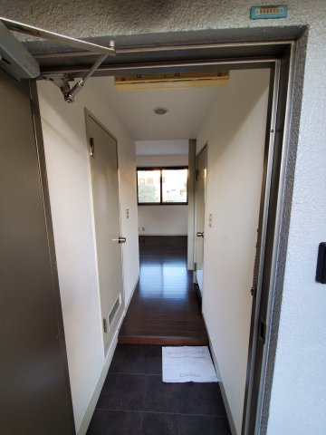 上智マンションの玄関|収納もある玄関です