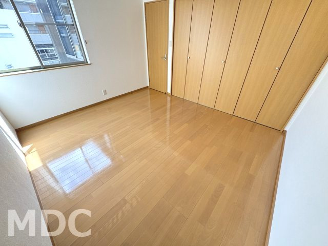 Fit-Cell 田宮の洋室