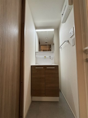 R-Residence南千束の洗面所|広い洗面スペース