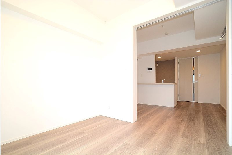 グランドコンシェルジュ氷川台の居間・リビング|こちらの居間で趣味の時間をお楽しみください