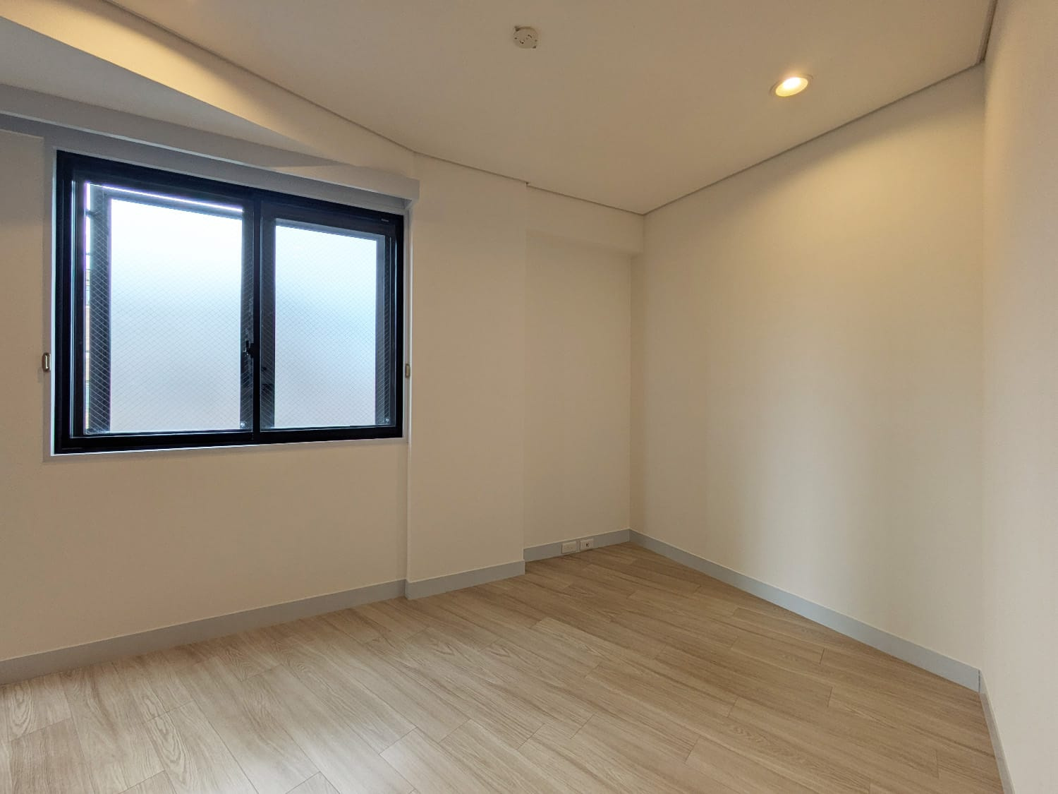 芦屋市三条町の賃貸マンションの洋室
