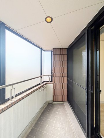 芦屋市三条町の賃貸マンションのバルコニー