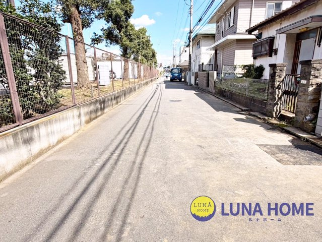 牛久市南1期　新築戸建　2号棟の前面道路含む現地写真|本日ご見学希望の方は、「029-828-4413」までお電話、もしくは「見学予約する」ボタンからお問い合わせください♪
