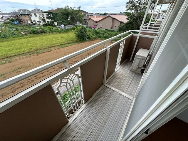ビレッジサングランデＢ棟のバルコニー