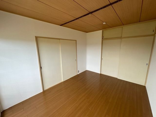 ビレッジサングランデＢ棟の寝室