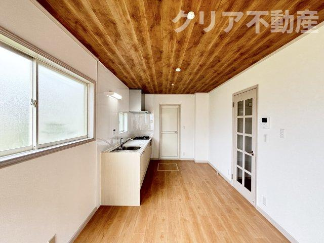 【居間・リビング】 | 水回り新品！高崎市棟高町中古