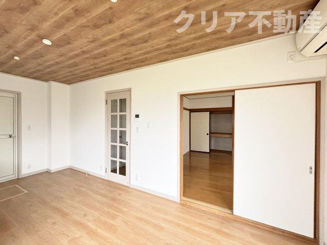 【居間・リビング】 | 水回り新品！高崎市棟高町中古