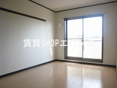 【居間・リビング】 | コーモド飯山満
