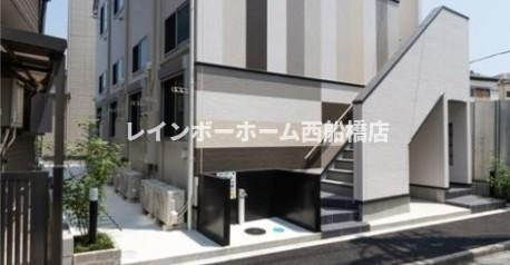 CREATIONのエントランス