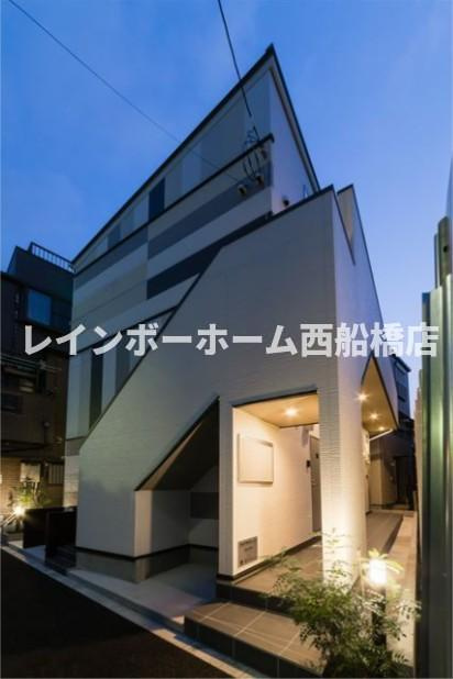 CREATIONの外観