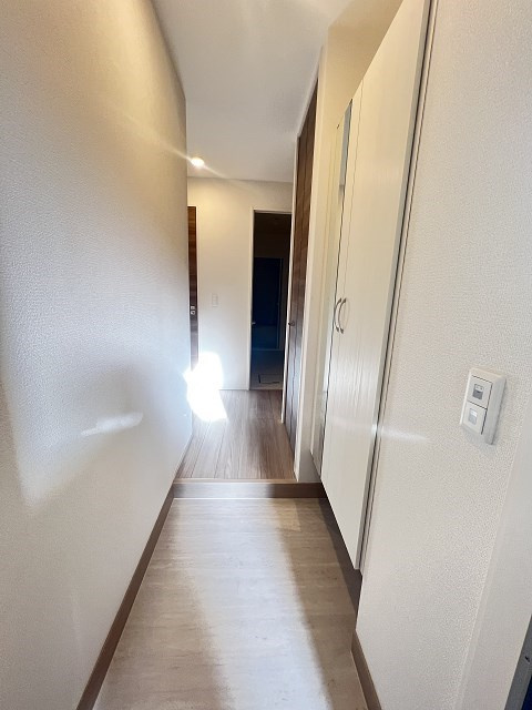 尼崎市武庫之荘２丁目のアパートの玄関|収納もある玄関です