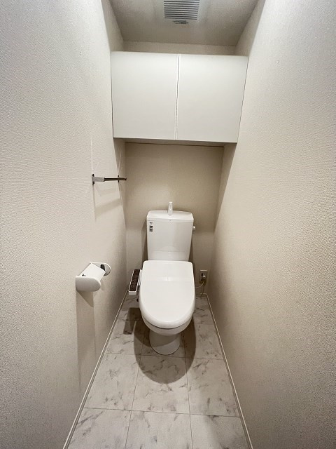 尼崎市武庫之荘２丁目のアパートのトイレ|落ち着いたトイレです
