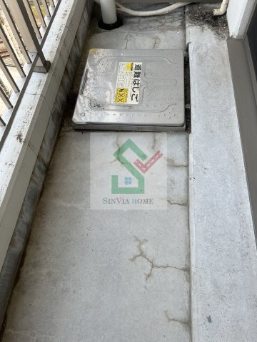 第四荒野ビルのバルコニー