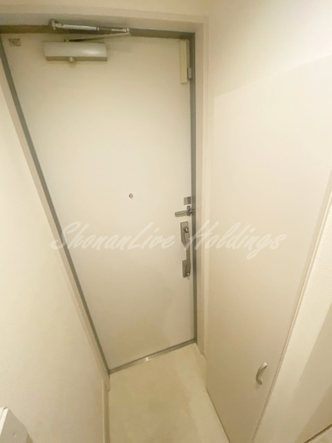 藤沢市川名１丁目の賃貸マンションの玄関