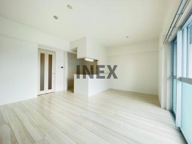 厚木市栄町１丁目の賃貸マンションの居間・リビング