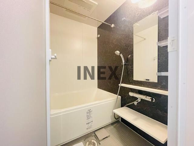 厚木市栄町１丁目の賃貸マンションの浴室