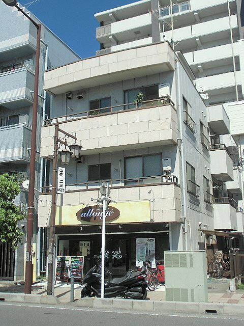 ワラビハウスの外観