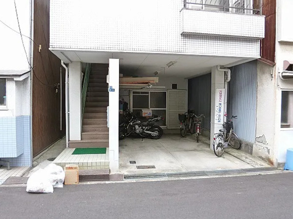 【エントランス】