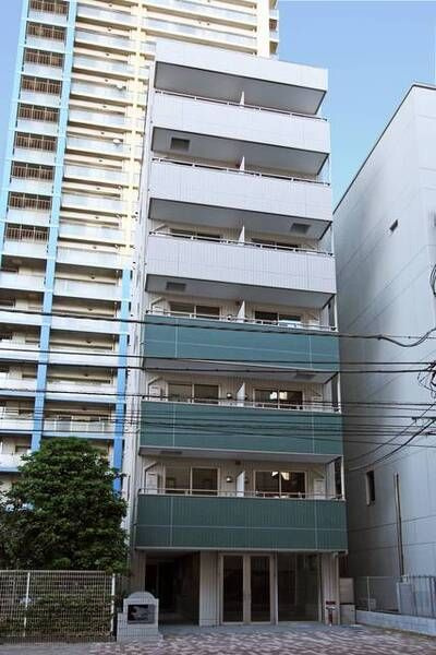 レオ参拾七番館の外観