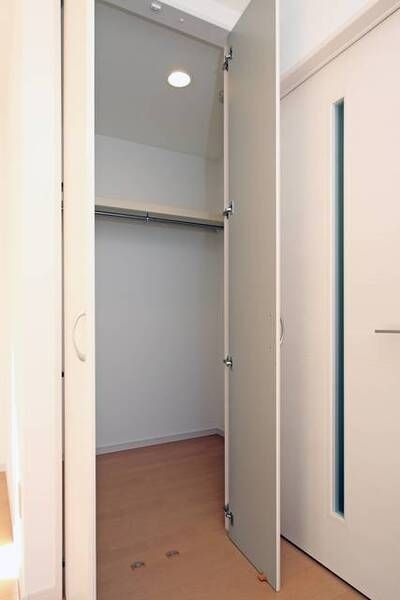レオ参拾七番館の収納
