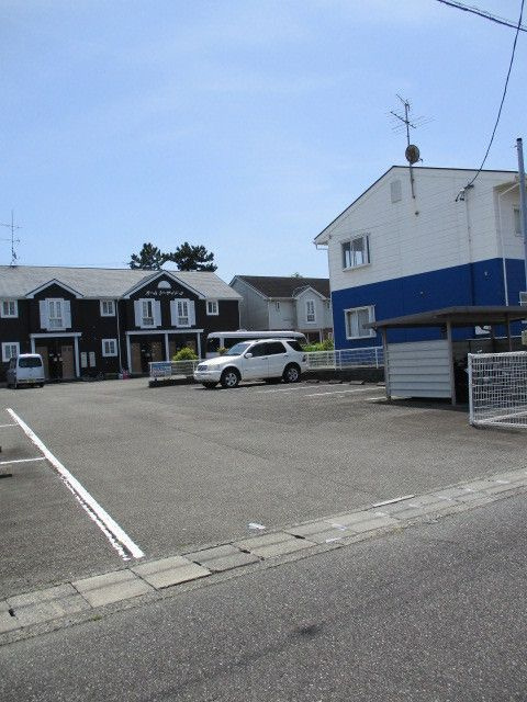カームシーサイド　Ⅱの駐車場