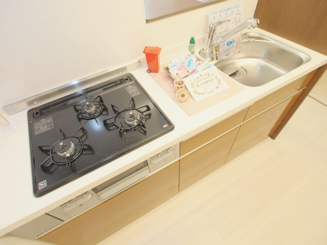 レセンテ安東のキッチン|※同じ間取りの別部屋のお写真です※