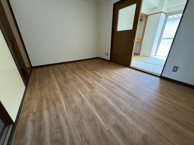セントラル東海の洋室