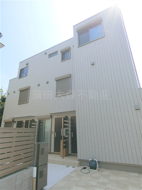 Cerulean Breezeの外観|2024年7月築　重量鉄骨造地上3階建て総戸数5戸インターネット無料！
東京都大田区蒲田1丁目　JR京浜東北線蒲田駅徒歩6分、京浜急行本線京急蒲田駅徒歩11分