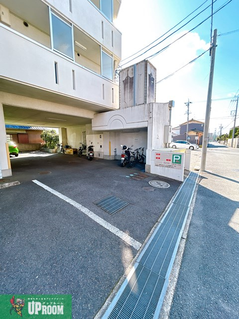 セントラルバリュの駐車場
