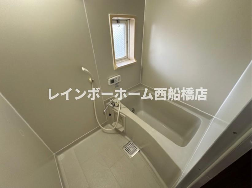 ビレッジサングランデB棟の浴室