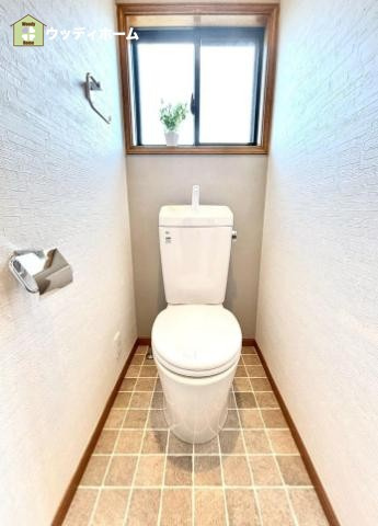川口市前上町　中古一戸建てのトイレ