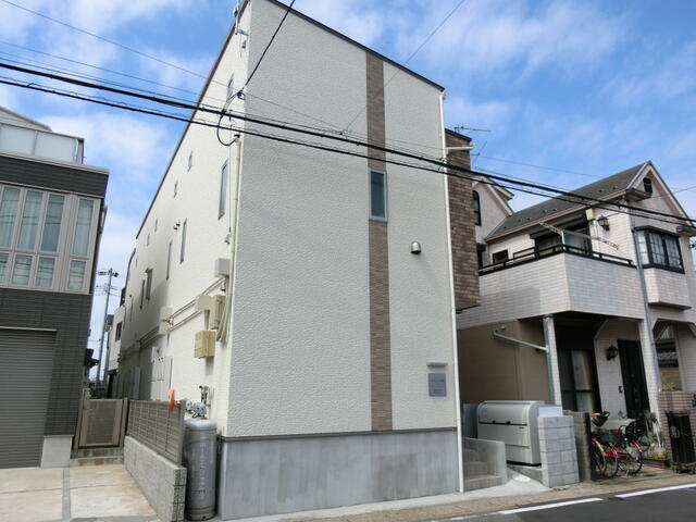 ハーモニーテラス湊新田の外観