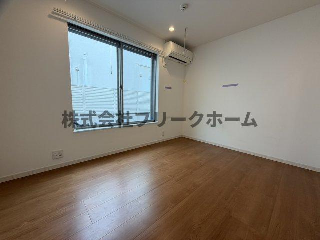小金井市緑町５丁目のアパートの居間・リビング