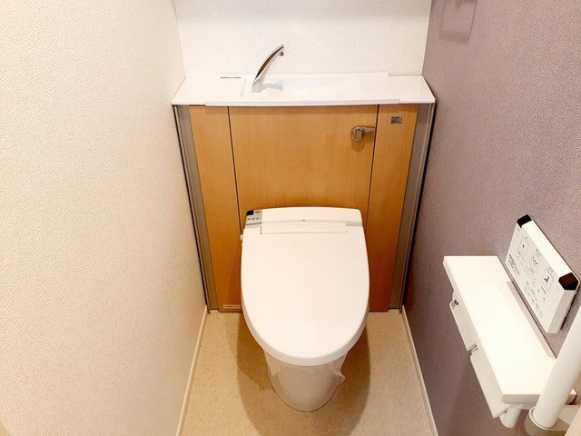 清潔感のあるトイレです