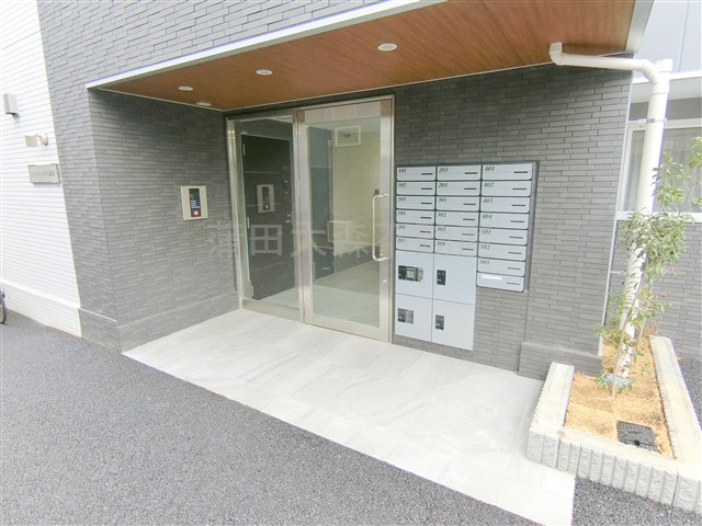 インヴェスタ大森東のエントランス|TVモニター付オートロック宅配BOXメールBOX　エントランス