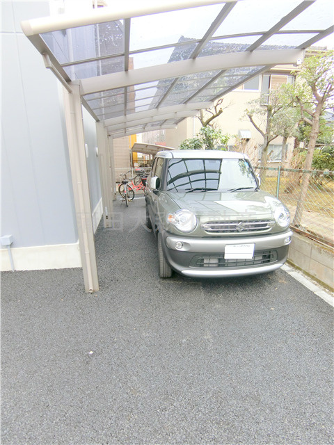 インヴェスタ大森東の駐車場