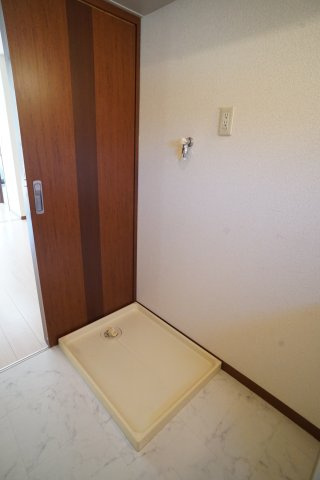 カノンコートの設備|※同建物・反転タイプの間取です。