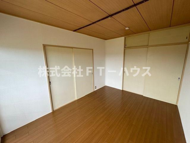 ビレッジサングランデＢ棟の寝室