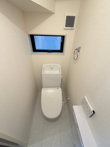 松伏町松伏　新築戸建　全9棟　4号棟のトイレ|1階のトイレです