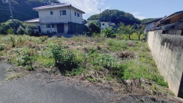 矢掛町小林売地の前面道路含む現地写真