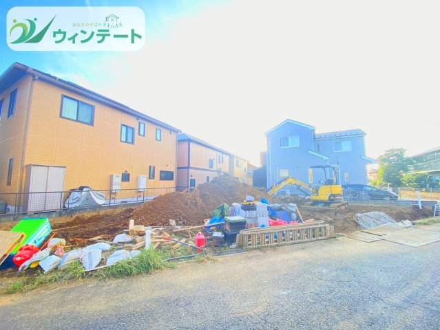 牛久市神谷12期　新築戸建　1号棟の外観|前面道路幅員6mで車の出し入れもラクラク。陽当たり良好の新築住宅。
