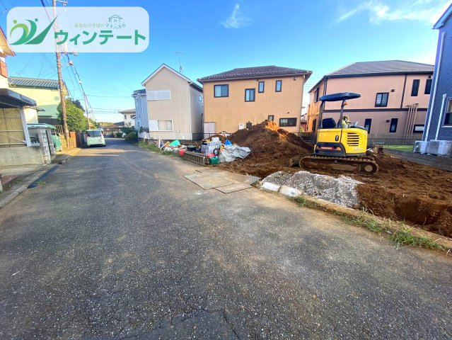 牛久市神谷12期　新築戸建　1号棟の前面道路含む現地写真|敷地面積167.06㎡（50.53坪）のゆとりある土地で、陽当たり・風通しも良好。ぜひ現地でご体感ください。
