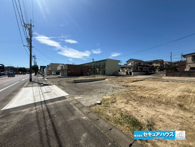 【未完成物件　同施工物件ご案内可能】知多市にしの台 全5棟 　の前面道路含む現地写真|事前予約にて現地ご見学いただけます！お気軽にお問い合わせください♪
■株式会社　セキュアハウス■
住宅ローンに強く、知識、経験豊富なスタッフ在籍
お客様に寄り添い、ご成約後もサポート致します。